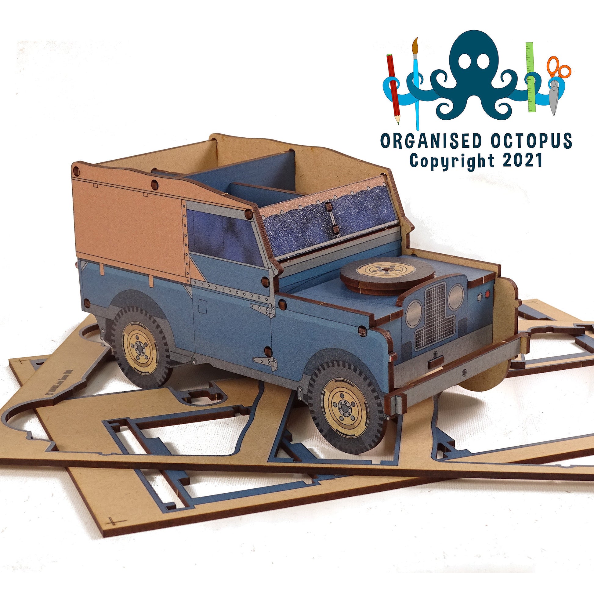 SWB Land Rover - Blue - Lift up bonnet